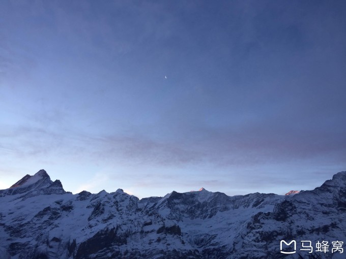 爱游戏体育-Ning在瑞士队比赛中刷新纪录，晋级下一阶段引发热议！上演精彩一战的简单介绍