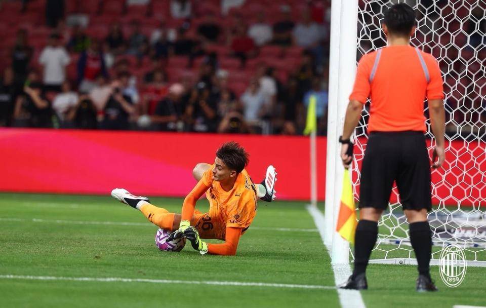 风云突变深圳男篮赛前门线救险阿森纳集结日远射贴柱，莱比锡冲刺阶段单刀错失直接炸裂的简单介绍